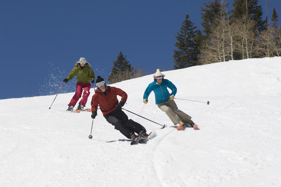 People-staying-active-skiing-in-Vancouver.jpg